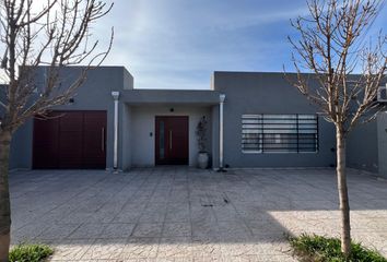 Casa en  Calle 66 618, Mercedes, Provincia De Buenos Aires, Arg