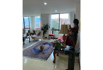 Apartamento en  Aguacatala, Medellín