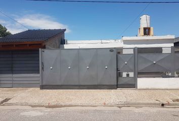 Casa en  Sargento Cabral, Córdoba