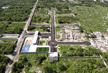 Lote de Terreno en  X Canatún, Mérida, Yucatán, Mex