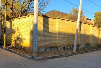 Lote de Terreno en  Calle Pinos, La Chigulera, Oaxaca De Juárez, Oaxaca, 68026, Mex