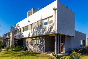 Casa en  Puerto Roldán, Roldán