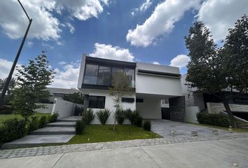 Casa en  Reserva Real, Paseo Valle Real 3000, Valle Real, Zapopan, Jalisco, México