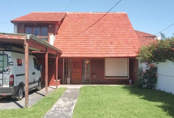 Casa en  Bernardino Rivadavia, Mar Del Plata