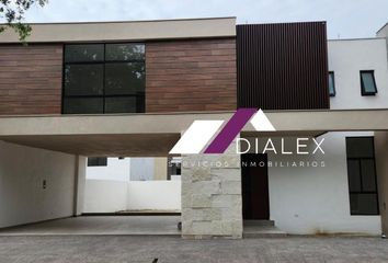 Casa en  Huajuquito, Santiago, Nuevo León