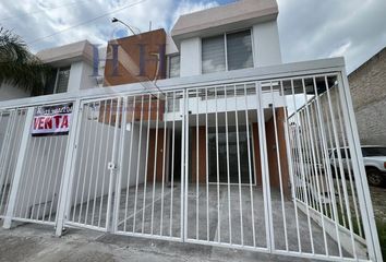 Casa en  Calle Valle De San José, Real Del Valle, Fraccionamiento Real Del Valle, Tlajomulco De Zúñiga, Jalisco, 45654, Mex