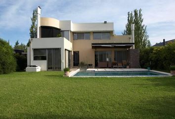 Casa en  Fisherton, Rosario