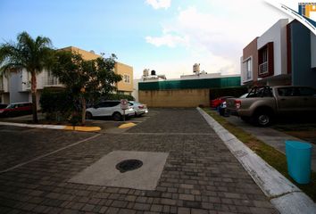 Casa en condominio en  Calle Del Bosque 331-379, Parques Del Bosque, San Pedro Tlaquepaque, Jalisco, 45609, Mex