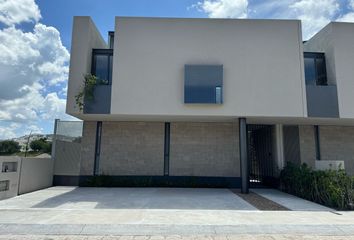 Casa en  Calle Lago De Pátzcuaro, Cumbres Del Lago, La Antigua Juriquilla, Querétaro, 76230, Mex