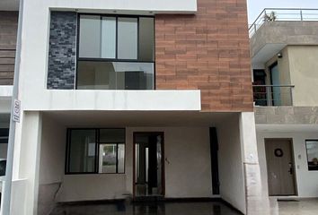 Casa en fraccionamiento en  Calle Tlaxcala Num. 44, San Juan Cuautlancingo, Puebla, México