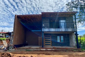 Casa en  Privada José Guadalupe Zuno, Los Espinos, Tapalpa, Jalisco, 49346, Mex