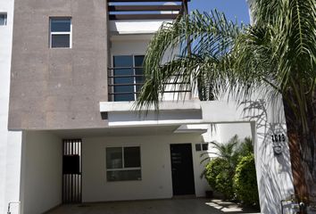 Casa en  Villas La Rioja, Monterrey