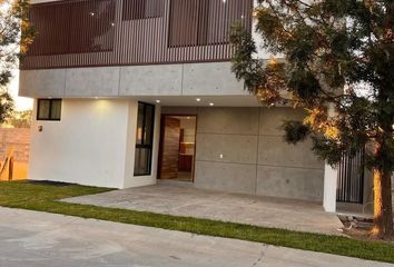 Casa en condominio en  Avenida Paseo Del Anochecer, Zapopan, Jalisco, 45019, Mex