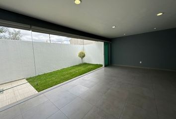 Casa en  Calle Senda Del Amor 3-57, Milenio Tercera Sección, Santiago De Querétaro, Querétaro, 76060, Mex