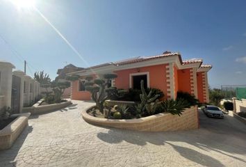 Chalet en  Alhaurin De La Torre, Málaga Provincia