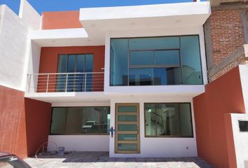 Casa en  Privada Del Almendro, Arboledas De San Javier, Pachuca De Soto, Hidalgo, 42084, Mex