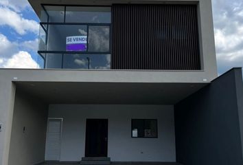 Casa en  Calle Covadonga De Abajo 815-816, Los Cavazos, Santiago, Nuevo León, 67315, Mex