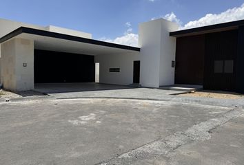 Casa en  Calle Cabo Blanco, Los Cristales, Monterrey, Nuevo León, 64985, Mex