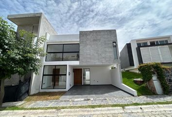 Casa en  Boulevard De Los Volcanes Sur, Lomas De Angelópolis, Puebla, México