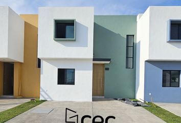 Casa en  Calle Salvador Magaña Farías, Lindavista Segunda Sección, Ciudad De Villa De Álvarez, Villa De Álvarez, Colima, 28979, Mex