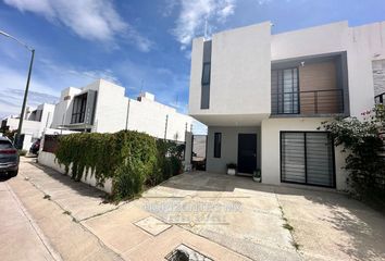 Casa en  Carretera Acceso A Villas De Guanajuato, Villas De Guanajuato, Marfil, Guanajuato, 36263, Mex