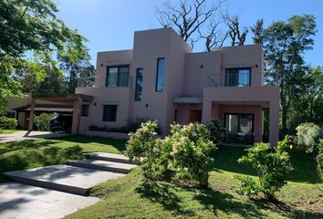 Casa en  Quartier Lomas De La Horqueta, Partido De San Isidro