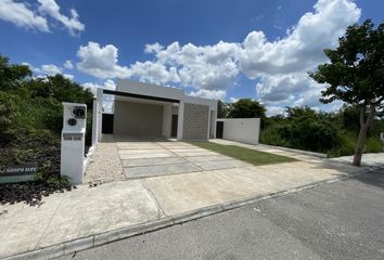 Casa en  Calle 28, Komchén, Mérida, Yucatán, Mex