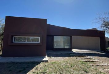 Casa en  Río Ceballos, Colón, Córdoba, Arg