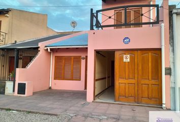 Casa en  Calle Yapeyu, 9 De Julio, Provincia De Buenos Aires, Arg