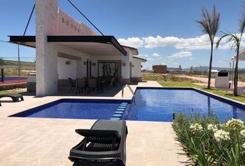 Lote de Terreno en  Carretera Querétaro-irapuato, Apaseo El Alto, Guanajuato, 38517, Mex