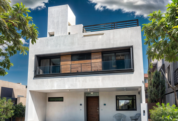 Casa en  Calle Huizache, Zibata, Zona Cactus, El Marqués, Querétaro, 76269, Mex