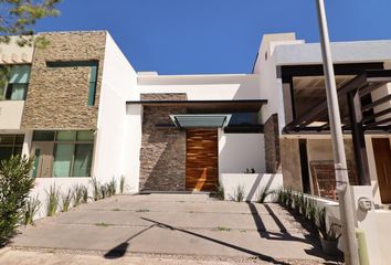 Casa en condominio en  Cerrada Del Himalaya, Bosque Monarca, Morelia, Michoacán De Ocampo, 58350, Mex