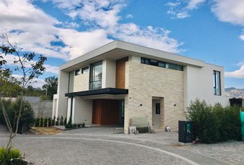 Casa en  Tumbaco, Quito