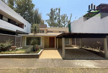 Casa en  Paseo De Las Palmas, Real Del Bosque, Xalapa-enríquez, Xalapa, Veracruz De Ignacio De La Llave, 91193, Mex