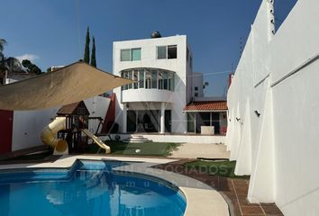 Casa en  Lomas De Atzingo, Cuernavaca, Morelos