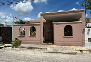 Casa en  Leandro Valle, Mérida, Mérida, Yucatán