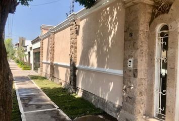 Casa en fraccionamiento en  Avenida Londres 745, San Isidro, Torreón, Coahuila De Zaragoza, 27100, Mex