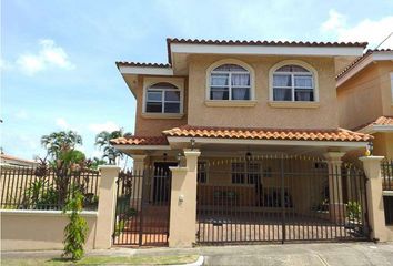 Casa en  Victoriano Lorenzo, San Miguelito