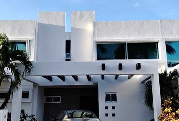 Casa en  Avenida Huayacán 141, Palmaris, Cancún, Benito Juárez, Quintana Roo, 77533, Mex