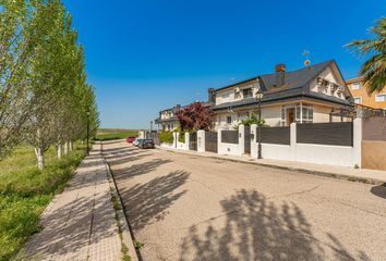 Chalet en  Serranillos Del Valle, Madrid Provincia