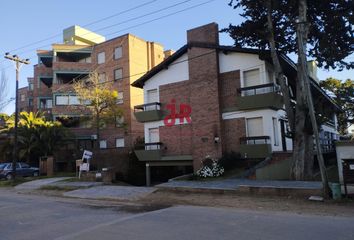 Departamento en  Calle Martín Pescador 1198, Pinamar, B7167, Provincia De Buenos Aires, Arg