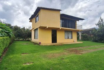 Casa en  Calle Los Ailes, Valle De Bravo, México, 51226, Mex