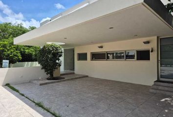 Casa en condominio en  Calle 20, Chuburna De Hidalgo, Mérida, Yucatán, 97205, Mex