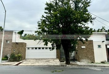 Casa en  Calle Álamos 121, San Pedro Garza García, Nuevo León, 66267, Mex