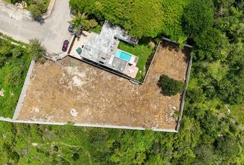 Lote de Terreno en  Calle 16, Cholul, Mérida, Yucatán, 97305, Mex