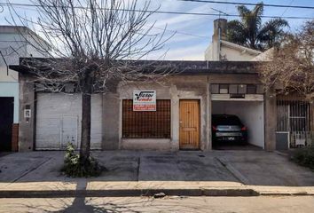 Casa en  Castelar, Partido De Morón