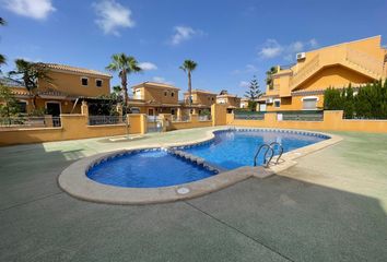 Chalet en  Distrito 3 - Playas - La Mata, Torrevieja