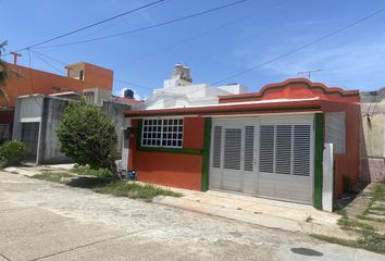 Casa en  Privada María Izquierdo 224, Paraiso Coatzacoalcos, Coatzacoalcos, Veracruz De Ignacio De La Llave, 96523, Mex