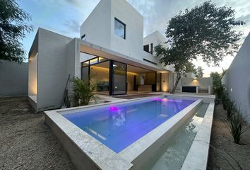 Casa en  Calle 14, Tixcacal, Mérida, Yucatán, 97312, Mex