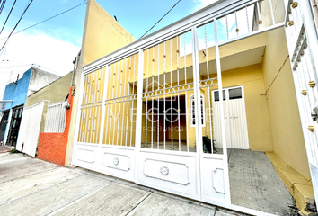 Casa en  Calle José Pantoja Gómez 3739-3785, Heliodoro Hernández Loza, Guadalajara, Jalisco, 44720, Mex